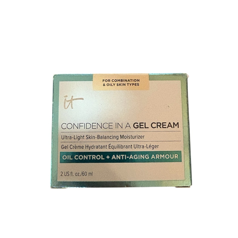 IT Cosmetics Confidence in a Gel
Cream Oil-Free Moisturizer - Picture 3 of 3